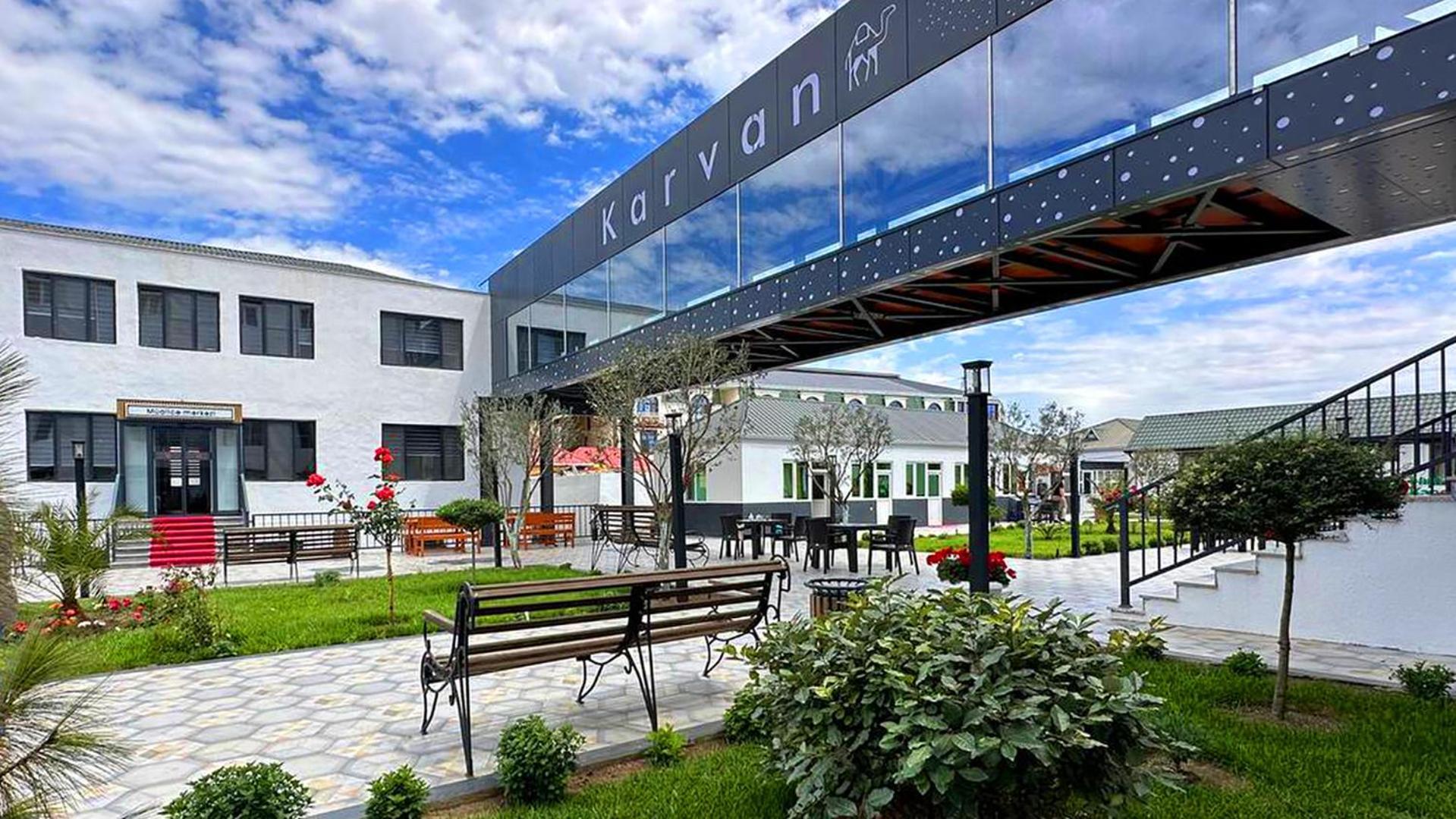 Karvan Hotel-Sanatorium Naftalan Luaran gambar